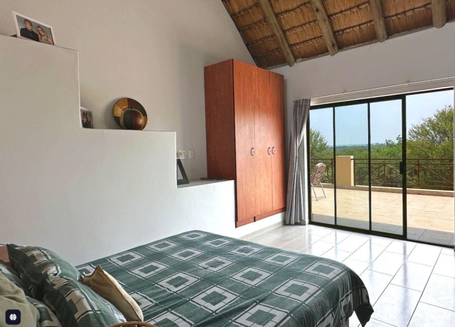 6 Bedroom Property for Sale in Boschenvaal River Front Lodges Free State